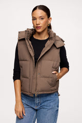 Peak Puffer Vest