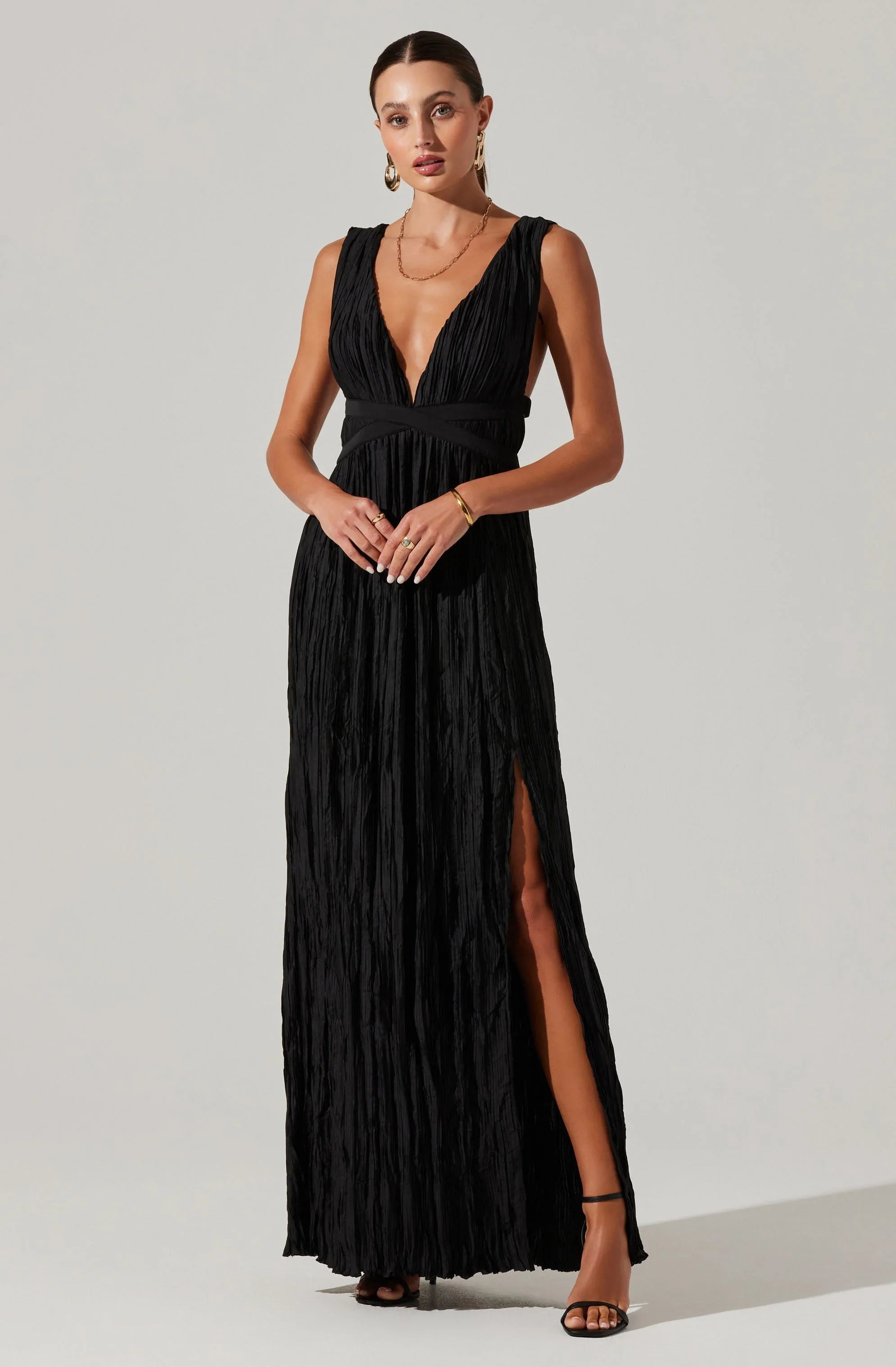 Lbruh Tesni Pleated Maxi Dress