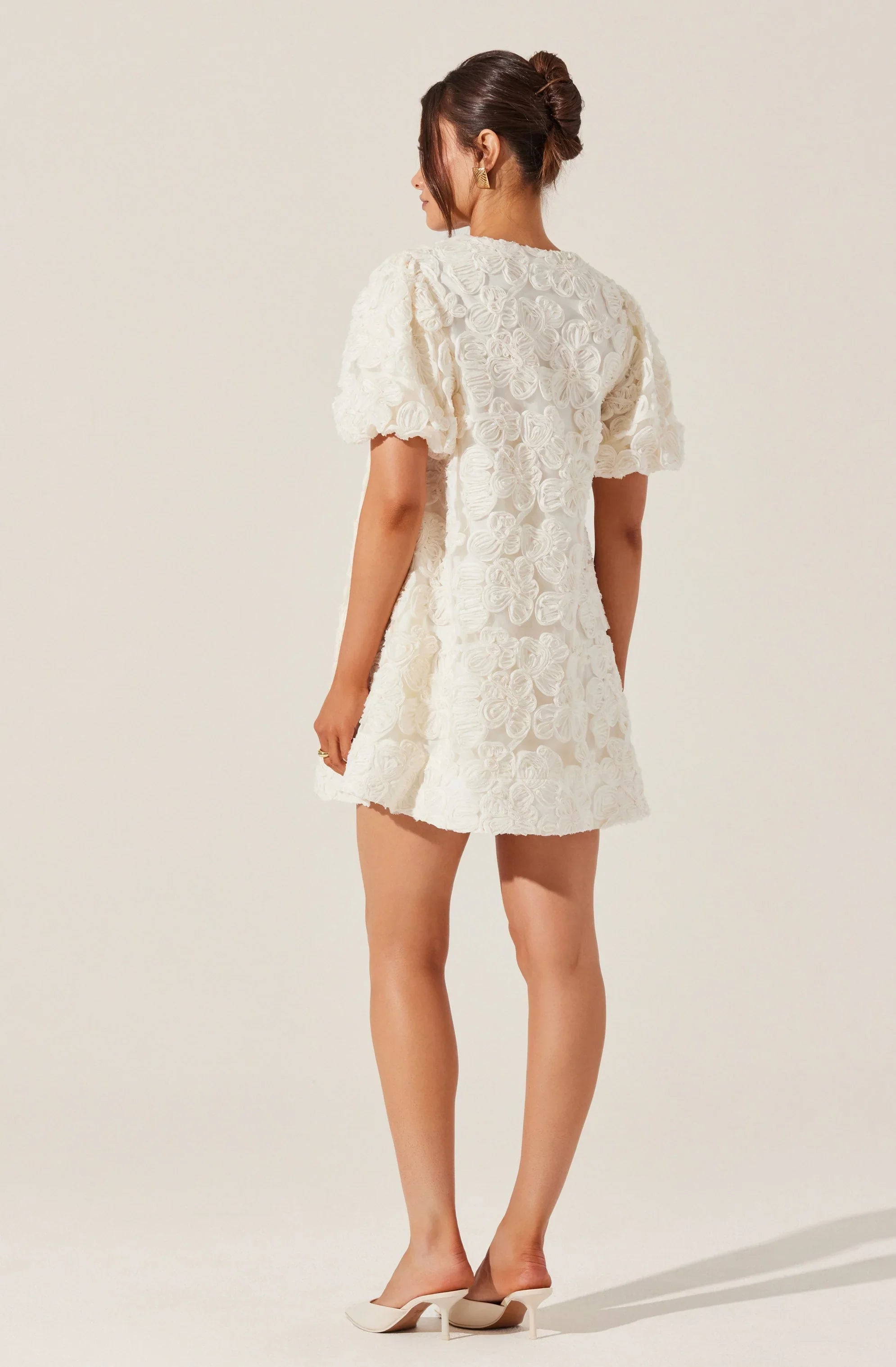 Lbruh Lakelyn Floral Embroidered Mini Dress