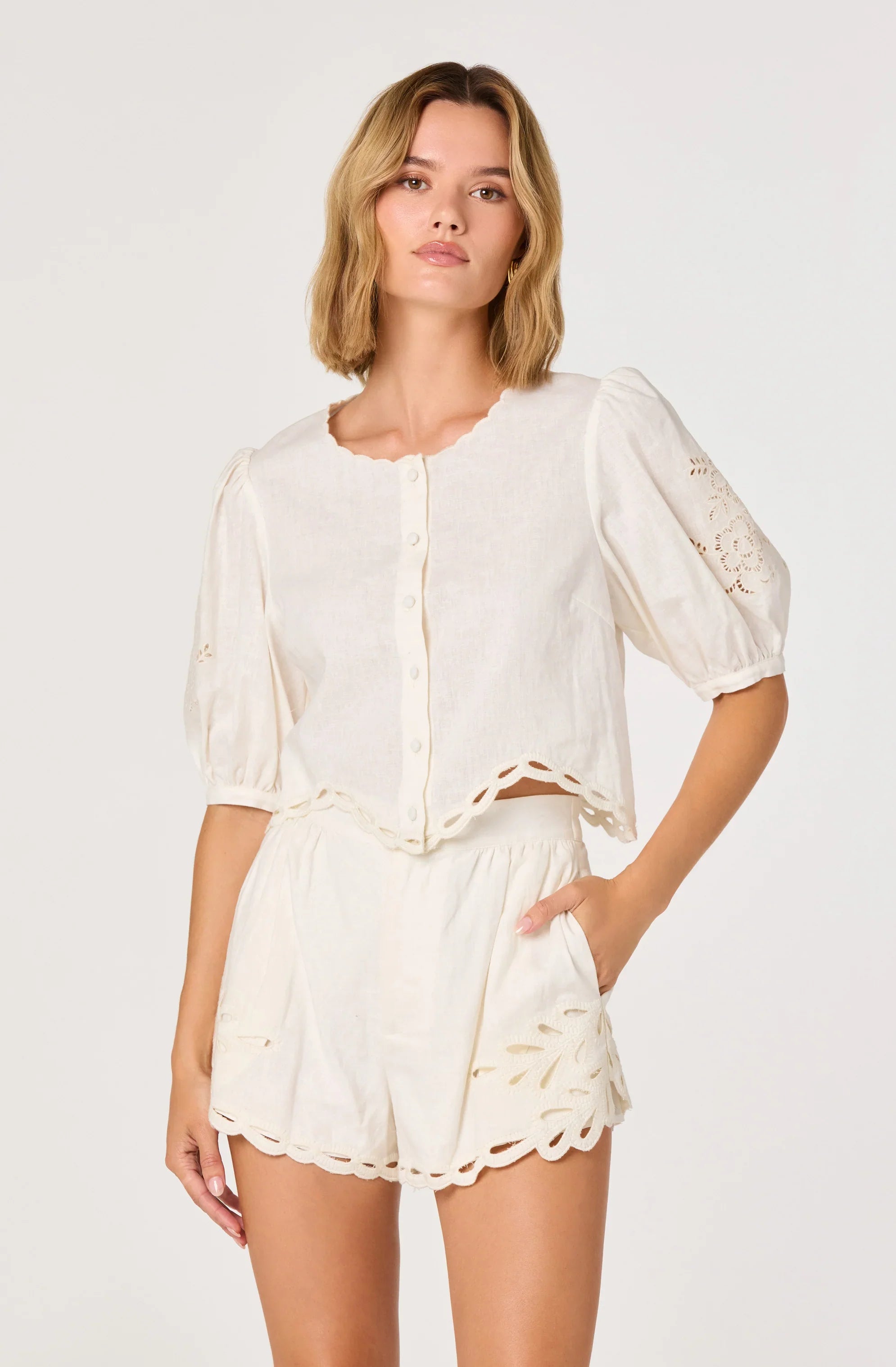 Inixyf Joellyn Embroidered Puff Sleeve Top