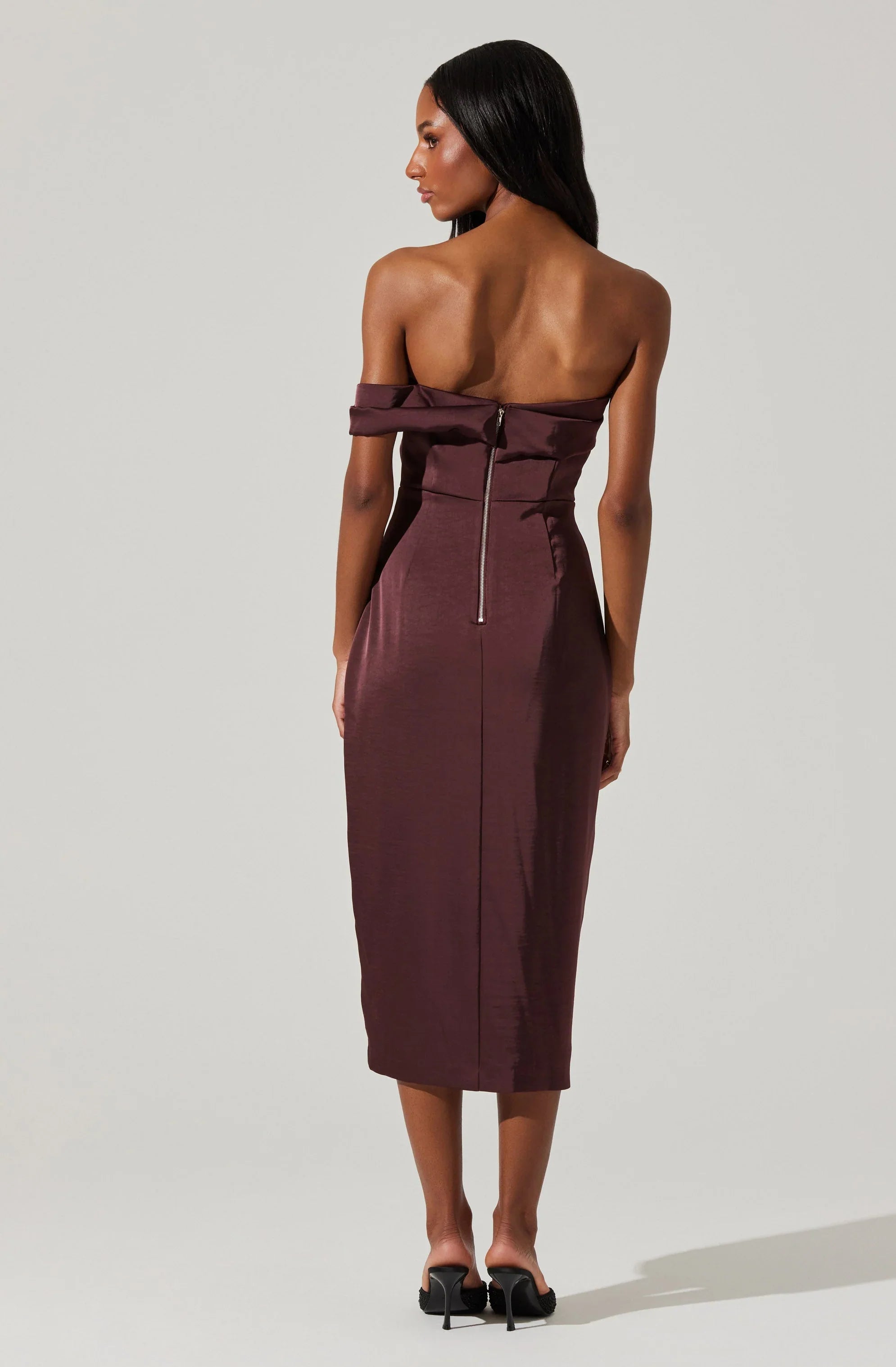 Lbruh Gwyneria Off Shoulder Midi Dress