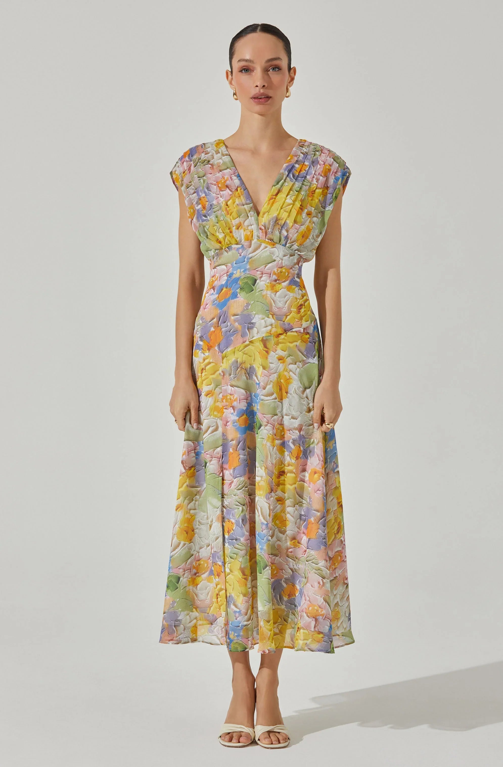Lbruh V-Neck Pleated Floral Midi Dress