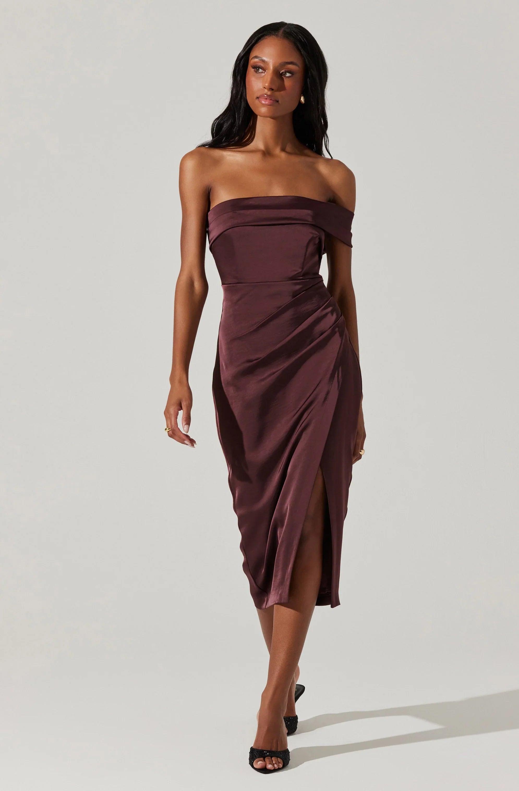 Lbruh Gwyneria Off Shoulder Midi Dress