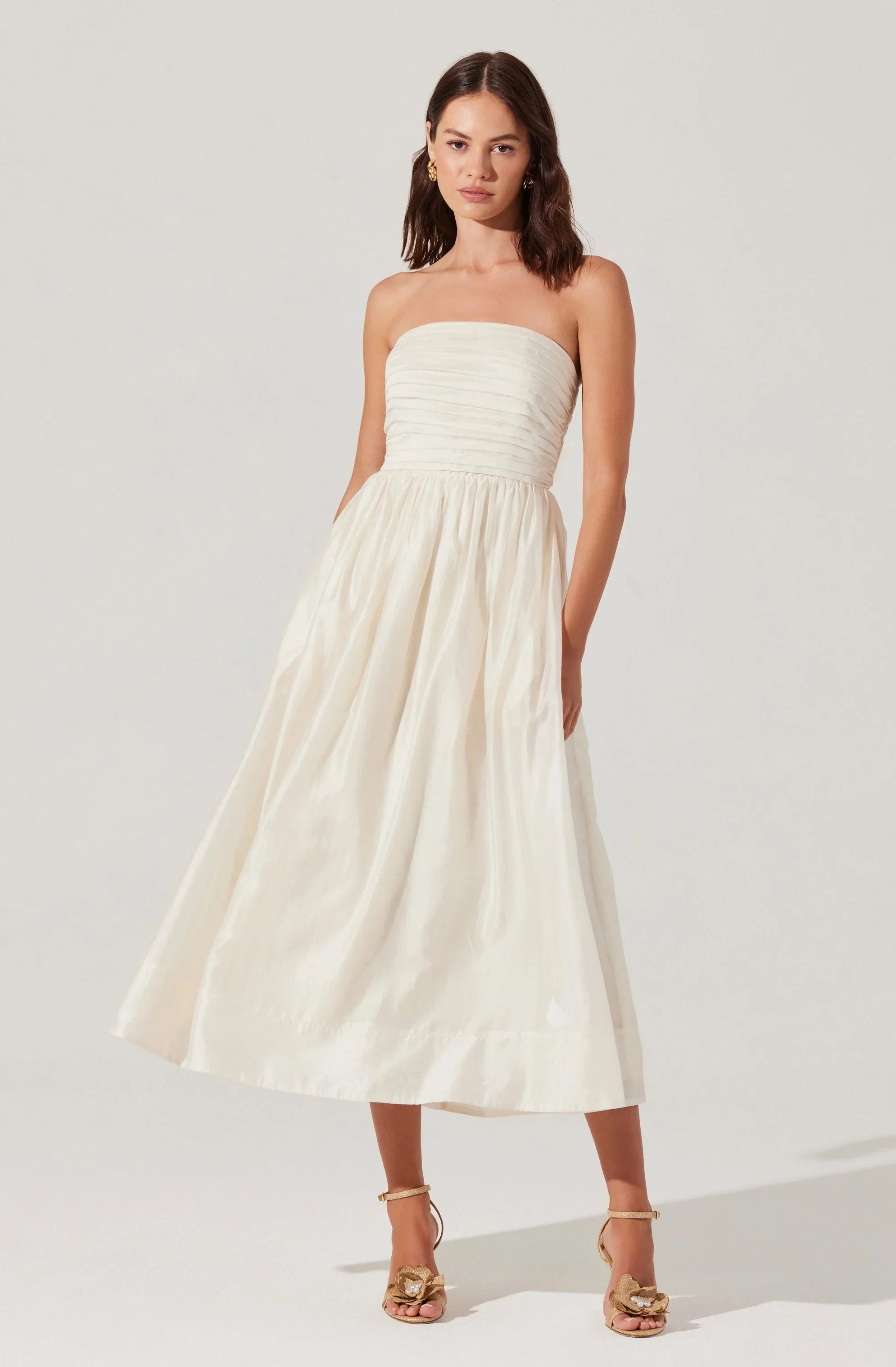 Lbruh Aneesha Strapless Pleated Midi Dress
