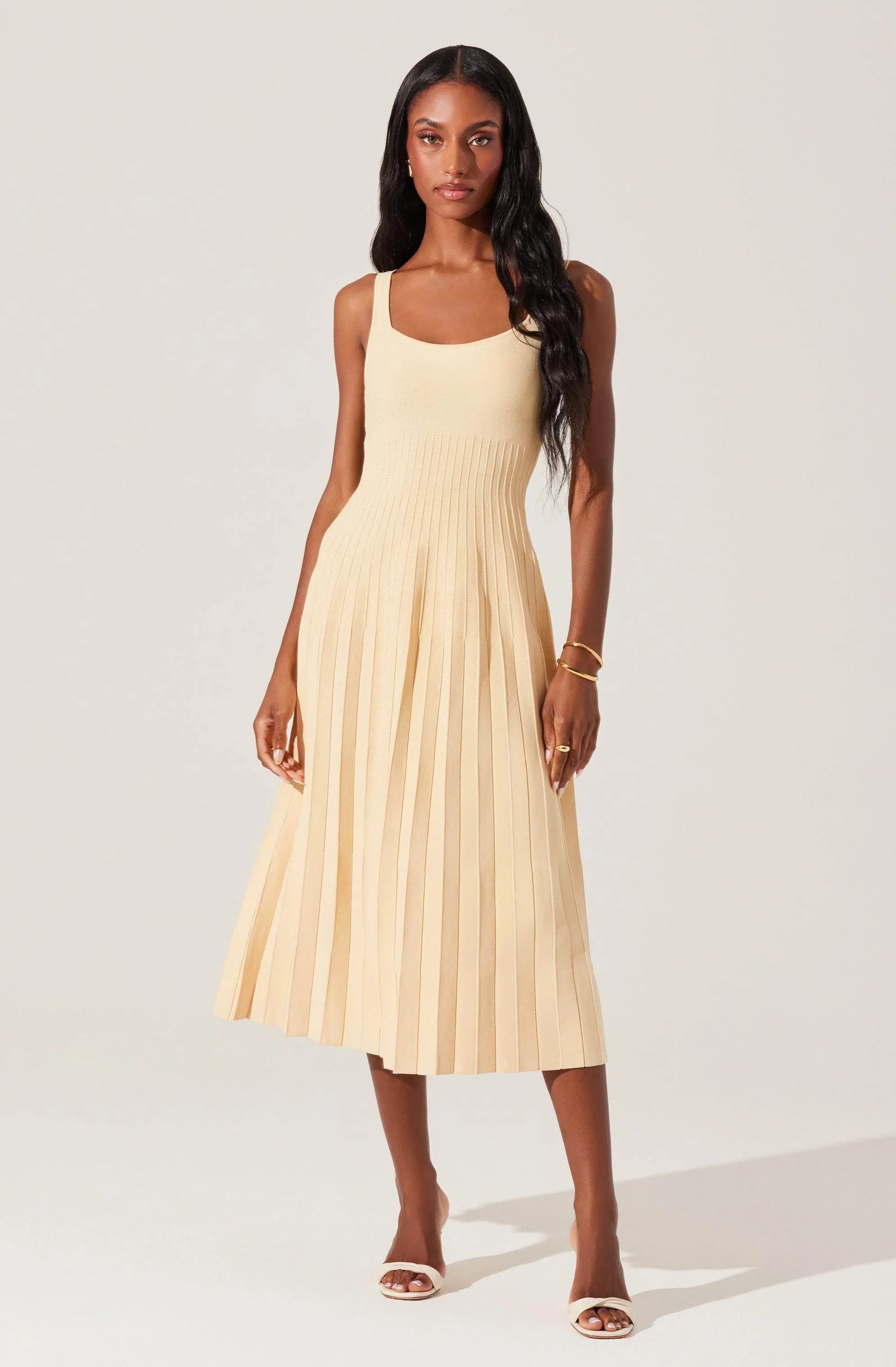 Lbruh Aylin Pleated Midi Sweater Dress