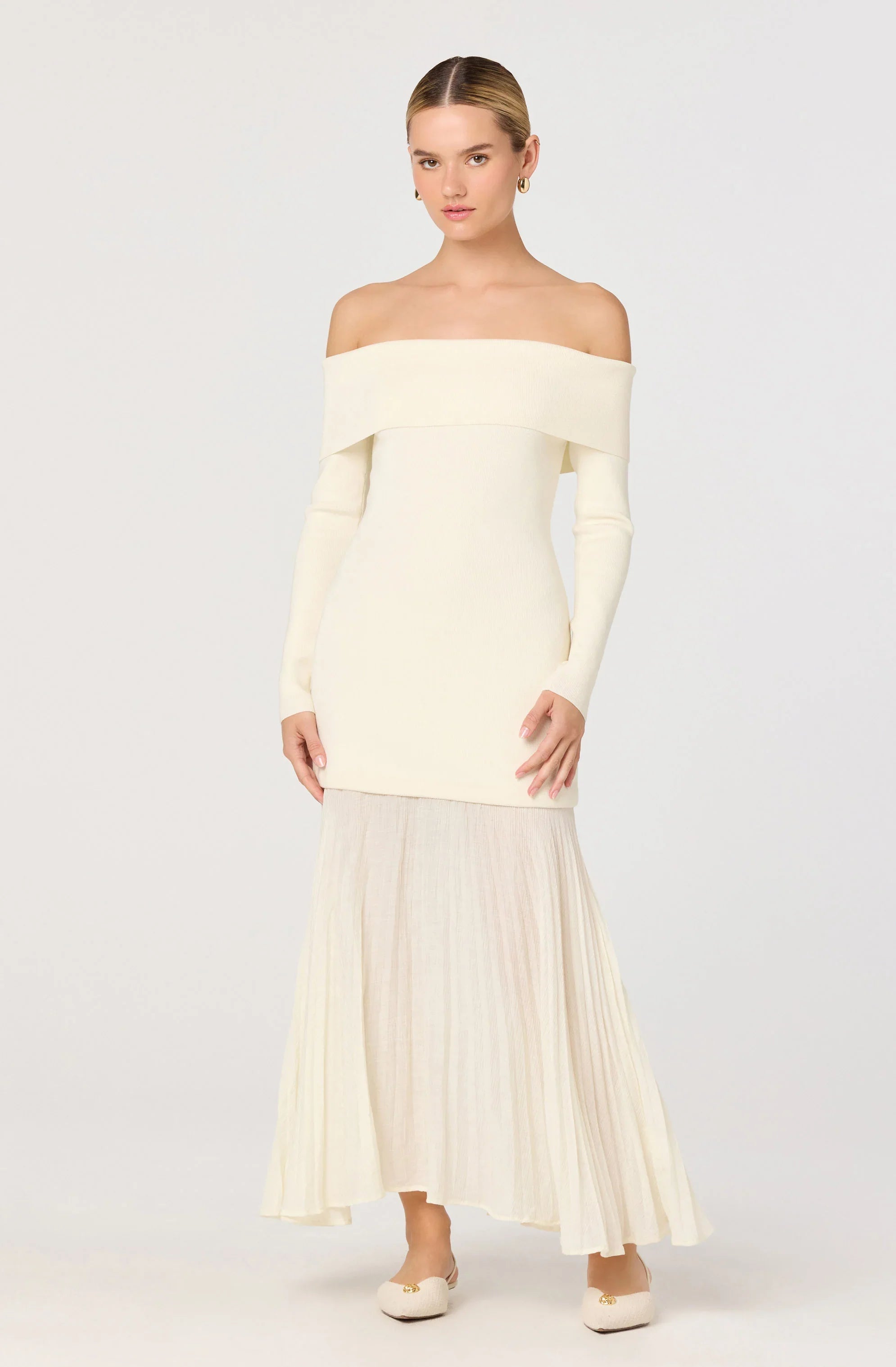 Lbruh Lidia Off-Shoulder Pleated Midi Dress