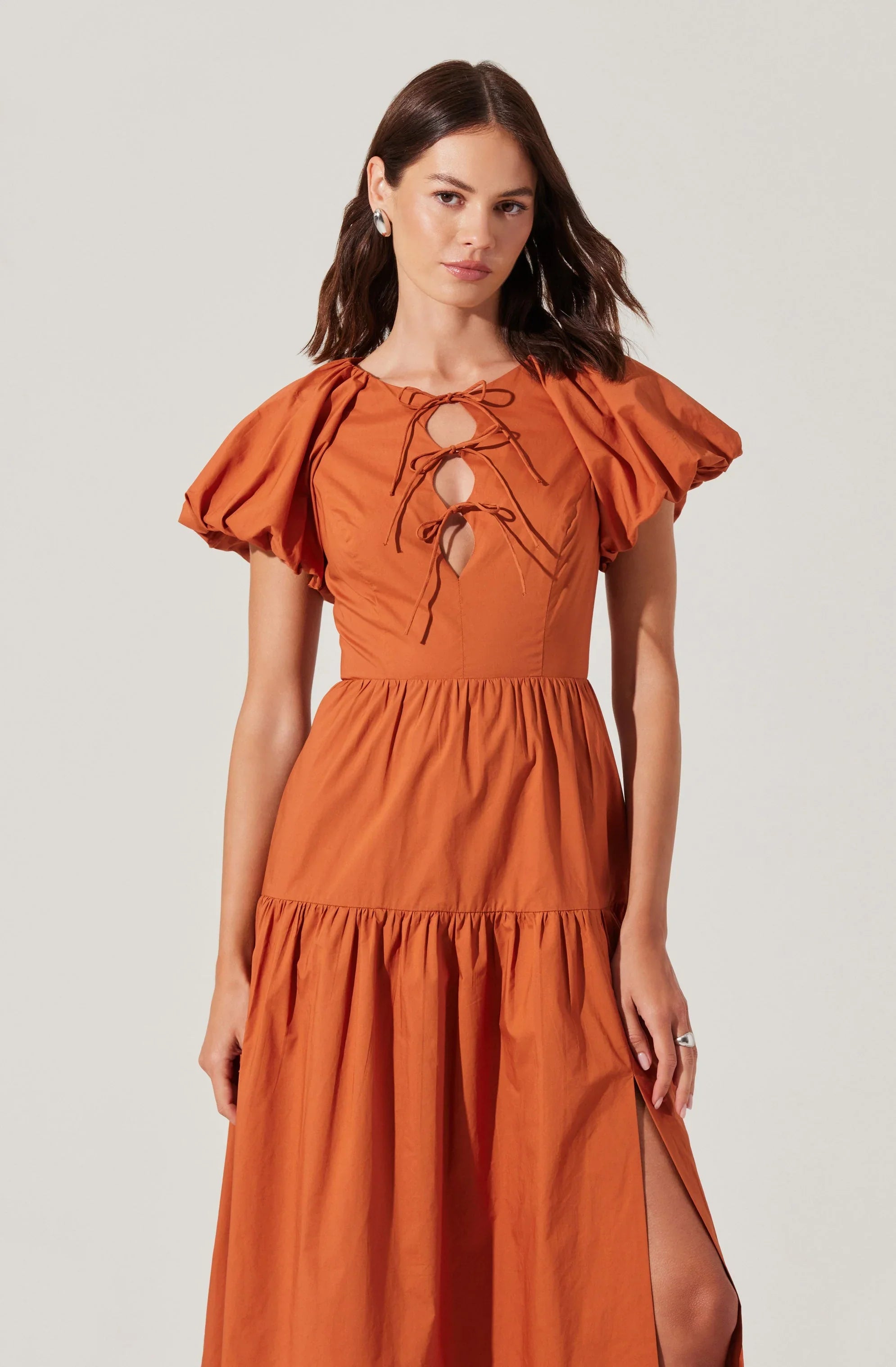 Lbruh Aine Tie-Front Midi Dress