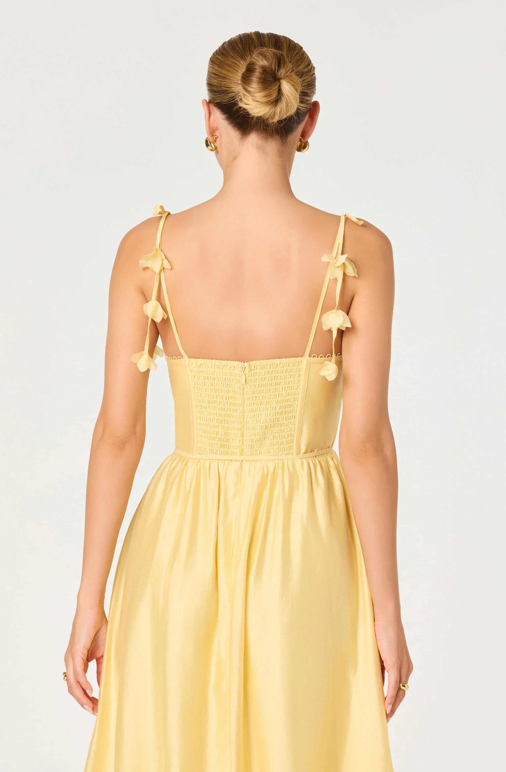 Inixyf Halcyon 3D Flower Appliqué Midi Dress