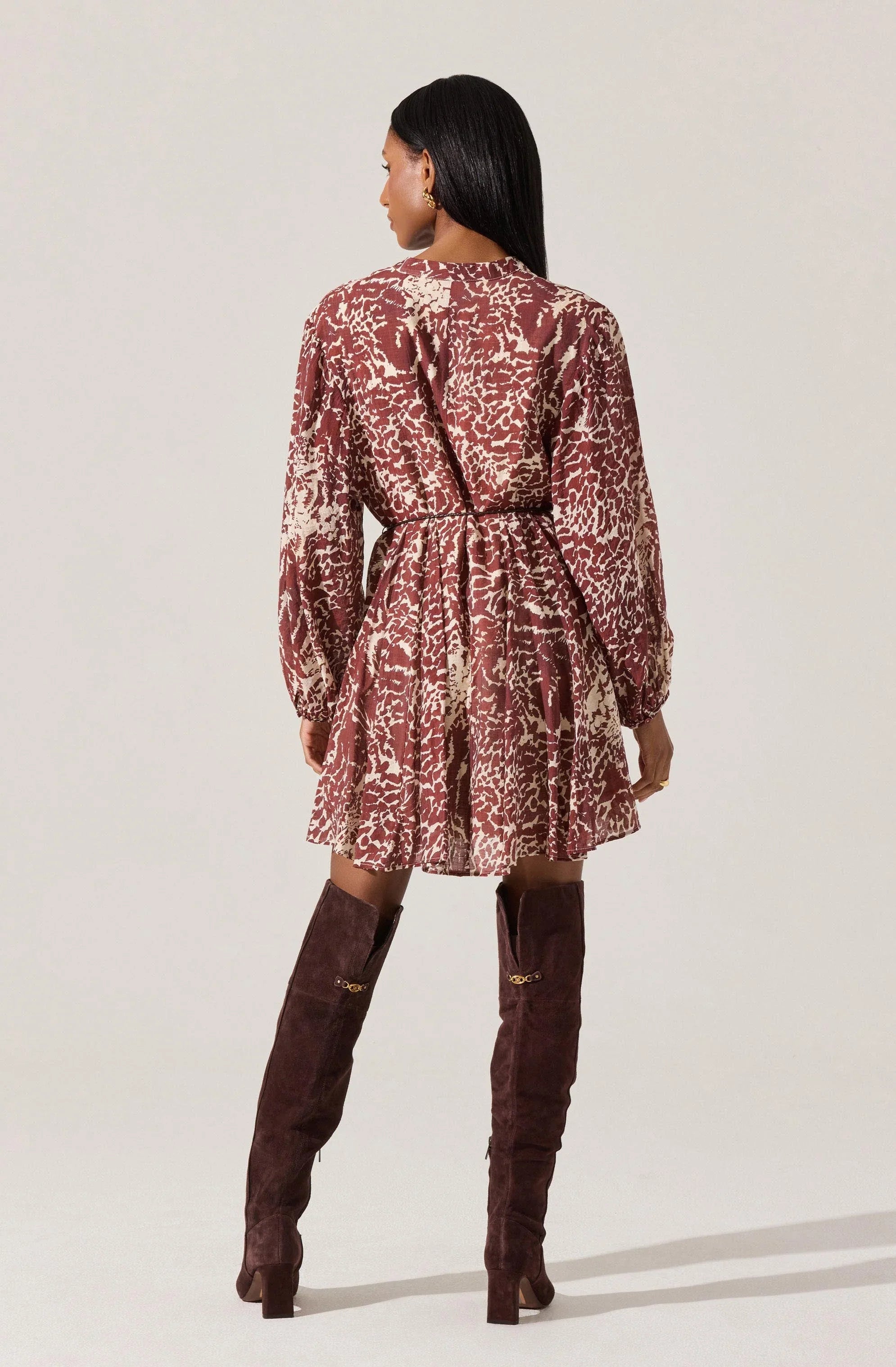 Lbruh Marisela Belted V-Neck Mini Dress