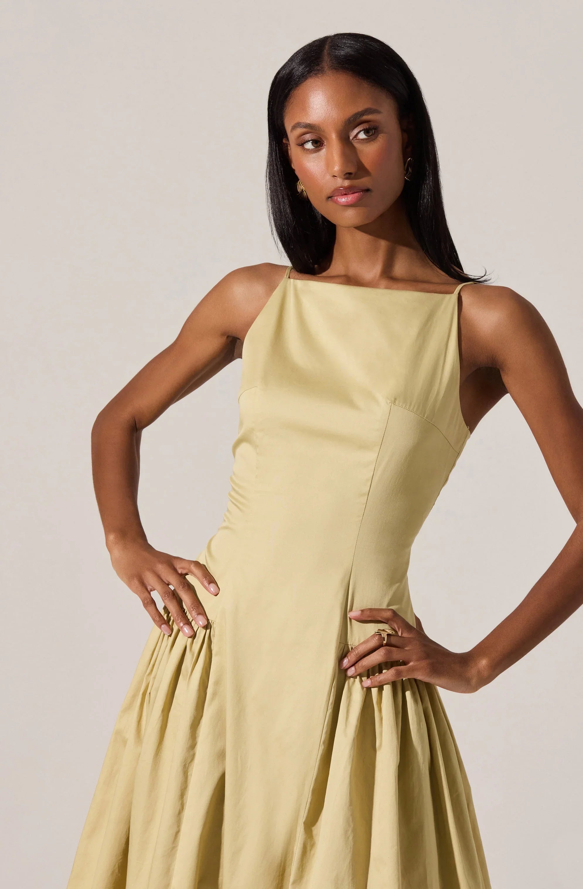 Lbruh High Square Neck Midi Dress