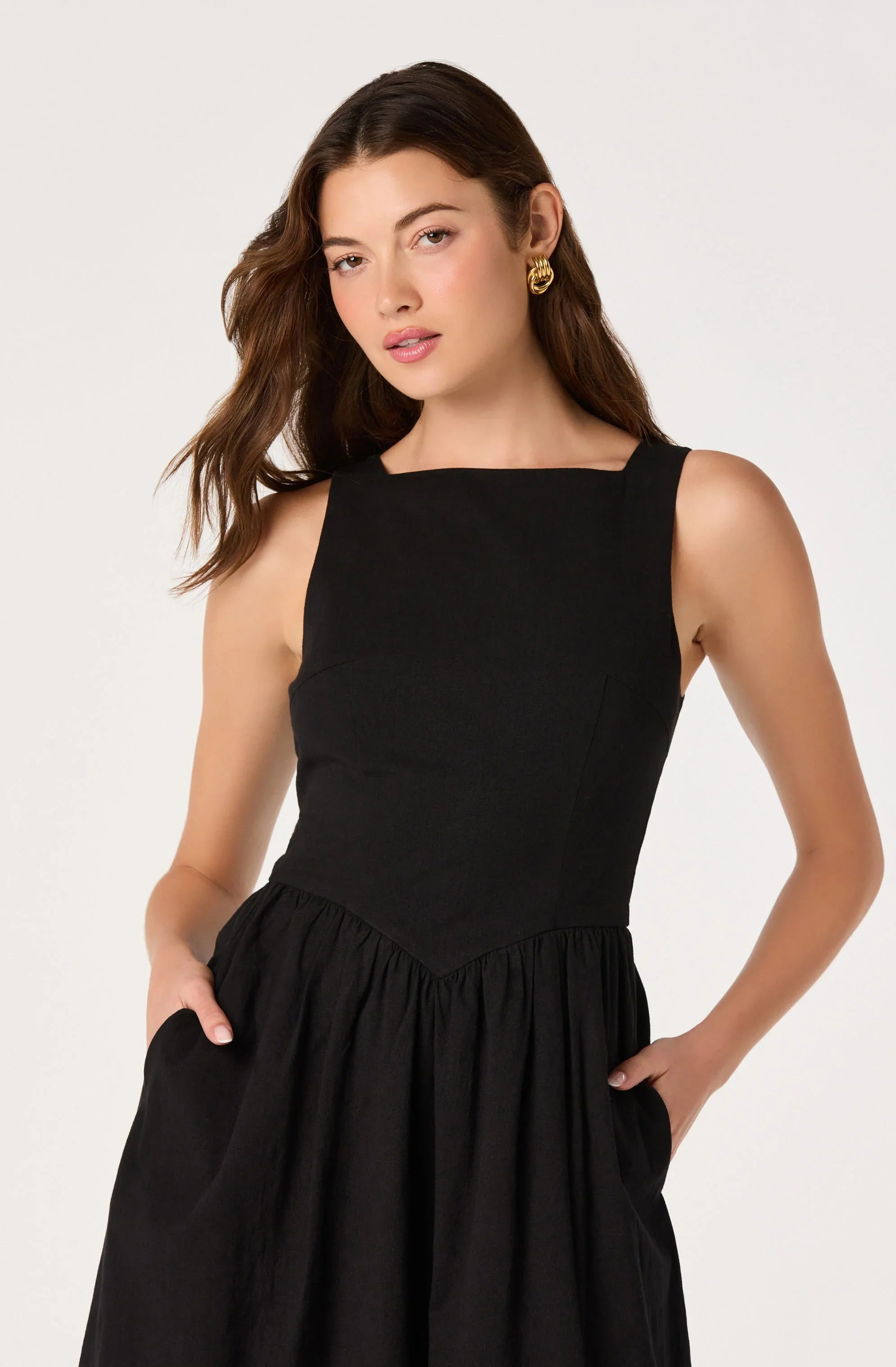Lbruh Bow Back Apron Midi Dress