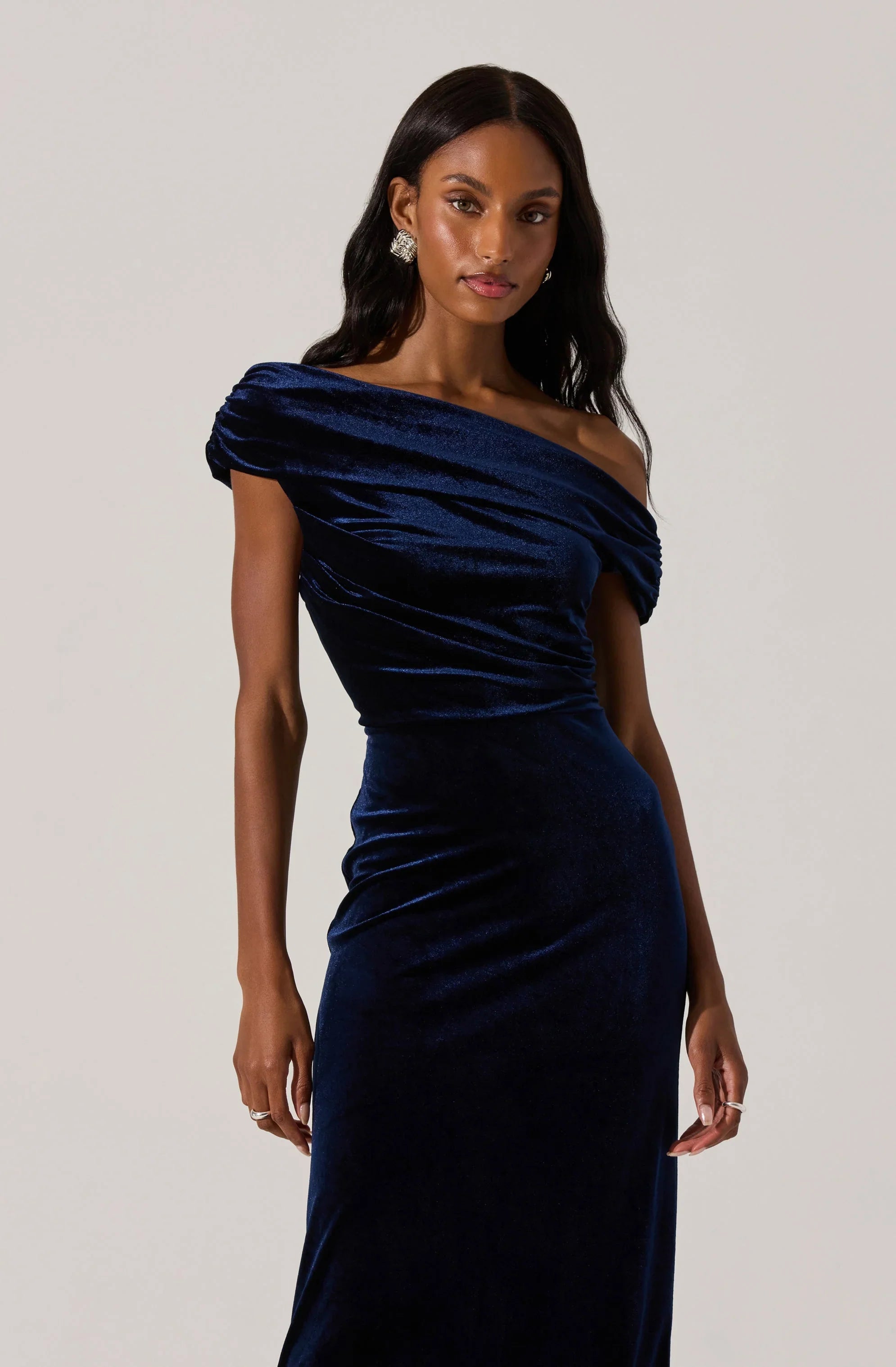 Lbruh Velvet Off Shoulder Midi Dress