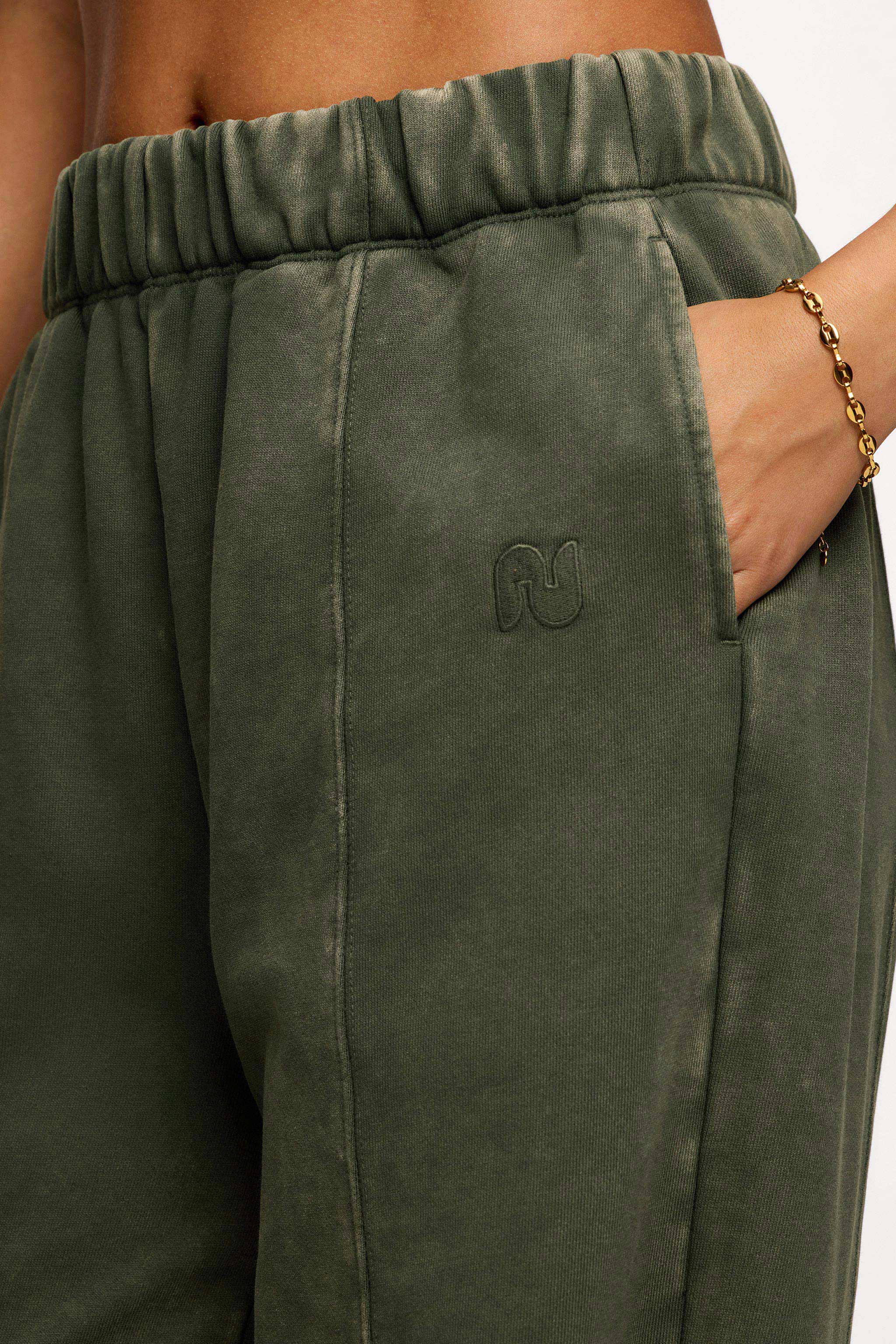 Vintage Washed Seamed Jogger | Darkest Olive