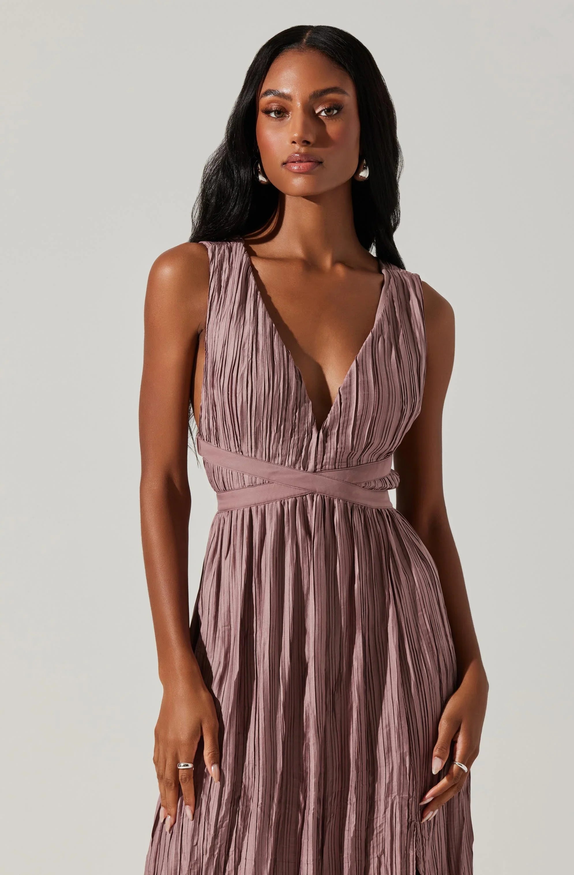 Lbruh Tesni Pleated Maxi Dress