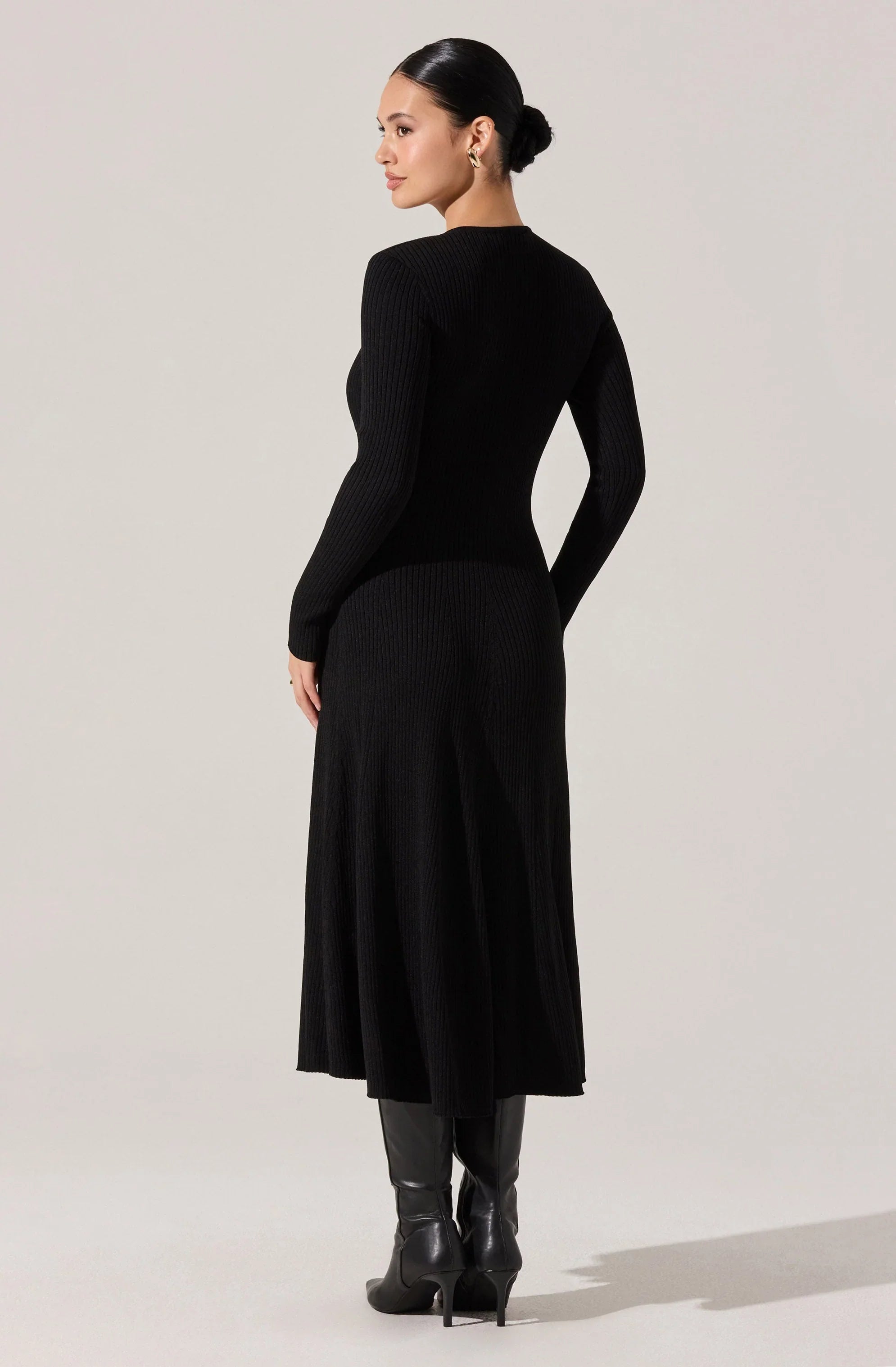 Lbruh Fallyn Ribbed Sweater Midi Dress