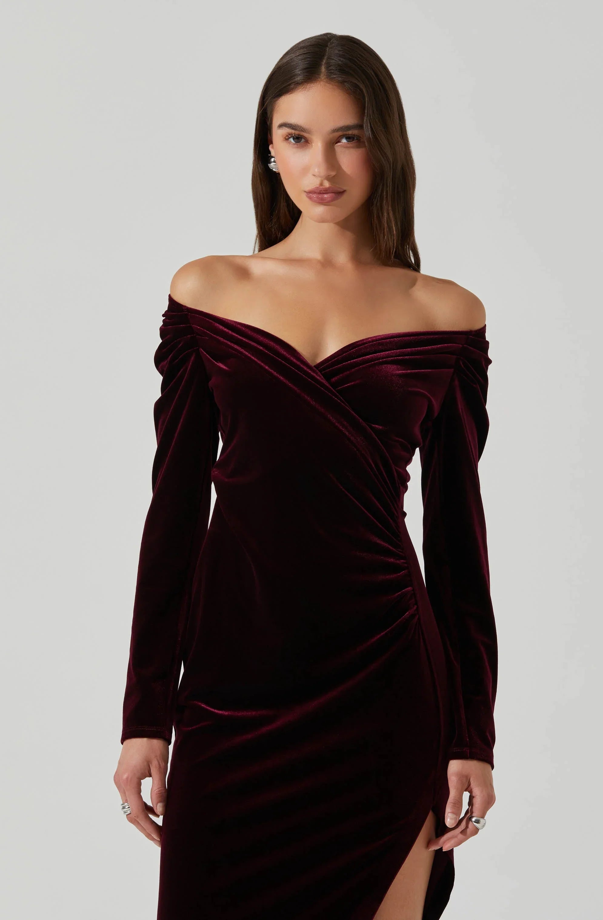 Lbruh Sirica Velvet Off Shoulder Dress