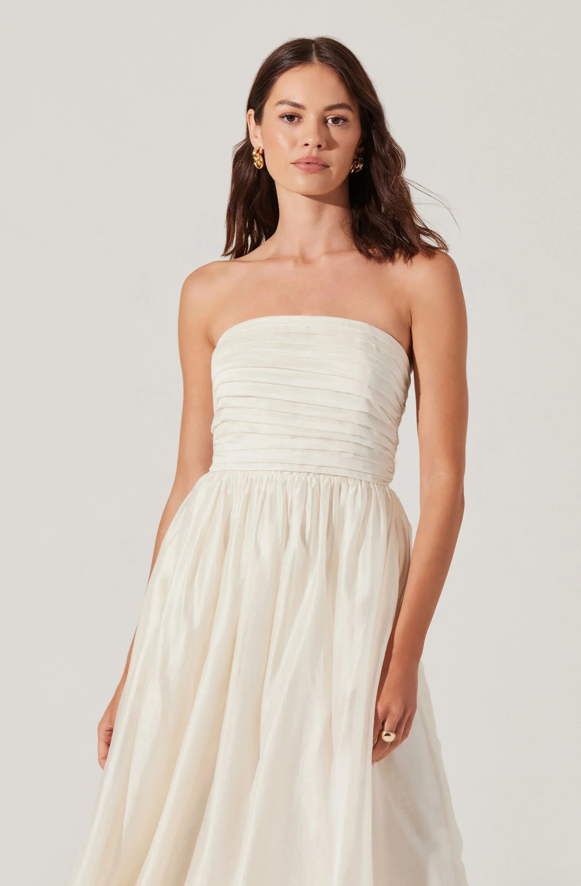 Lbruh Aneesha Strapless Pleated Midi Dress