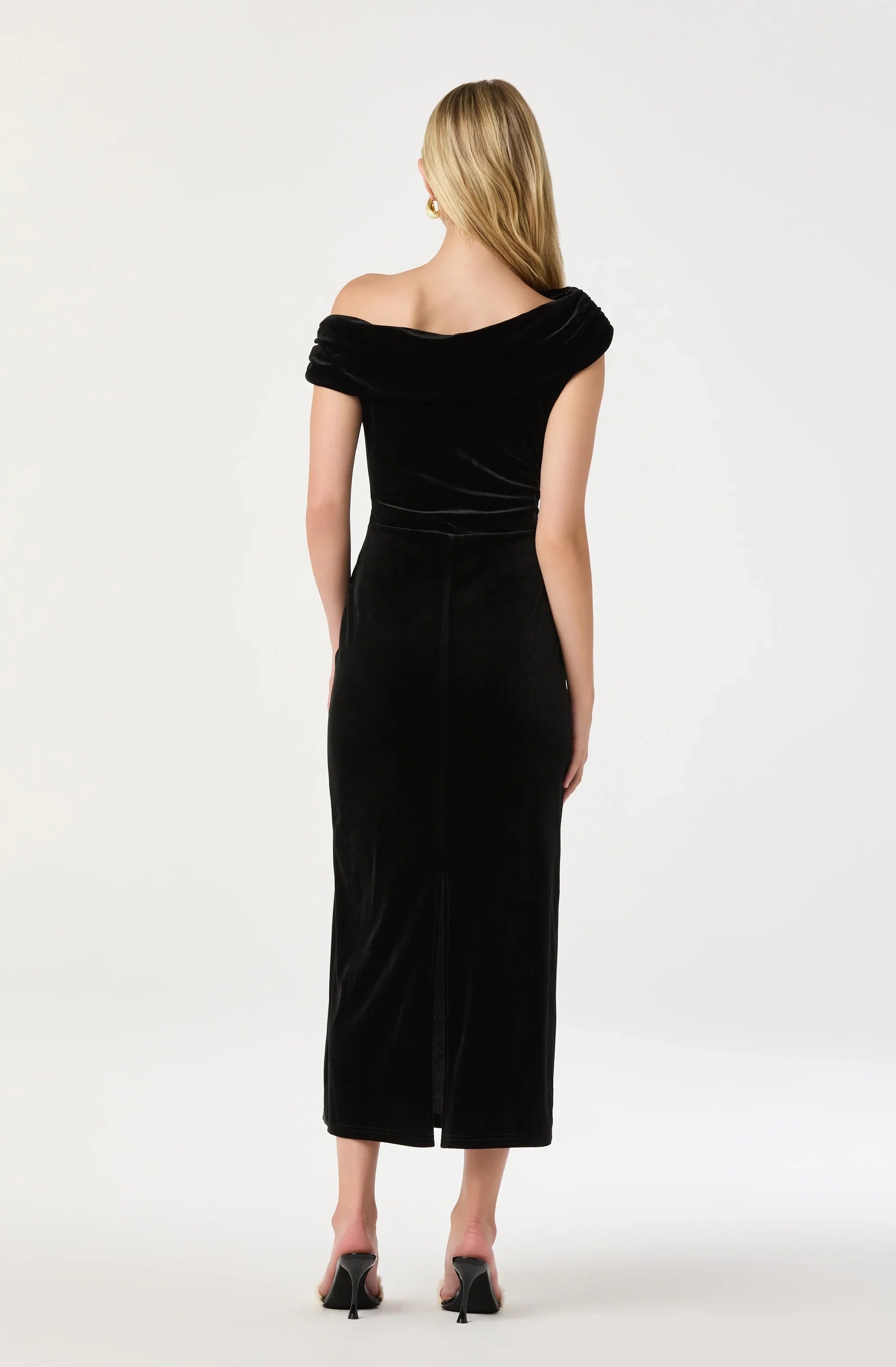 Lbruh Velvet Off Shoulder Midi Dress