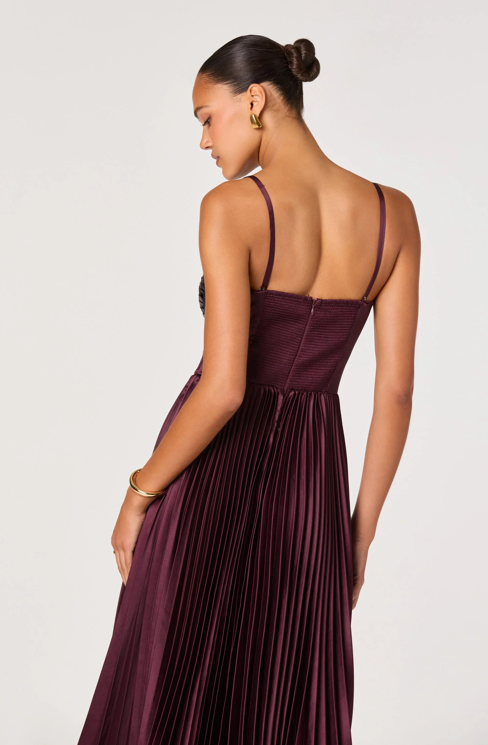 Lbruh Ascella Sweetheart Pleated Midi Dress