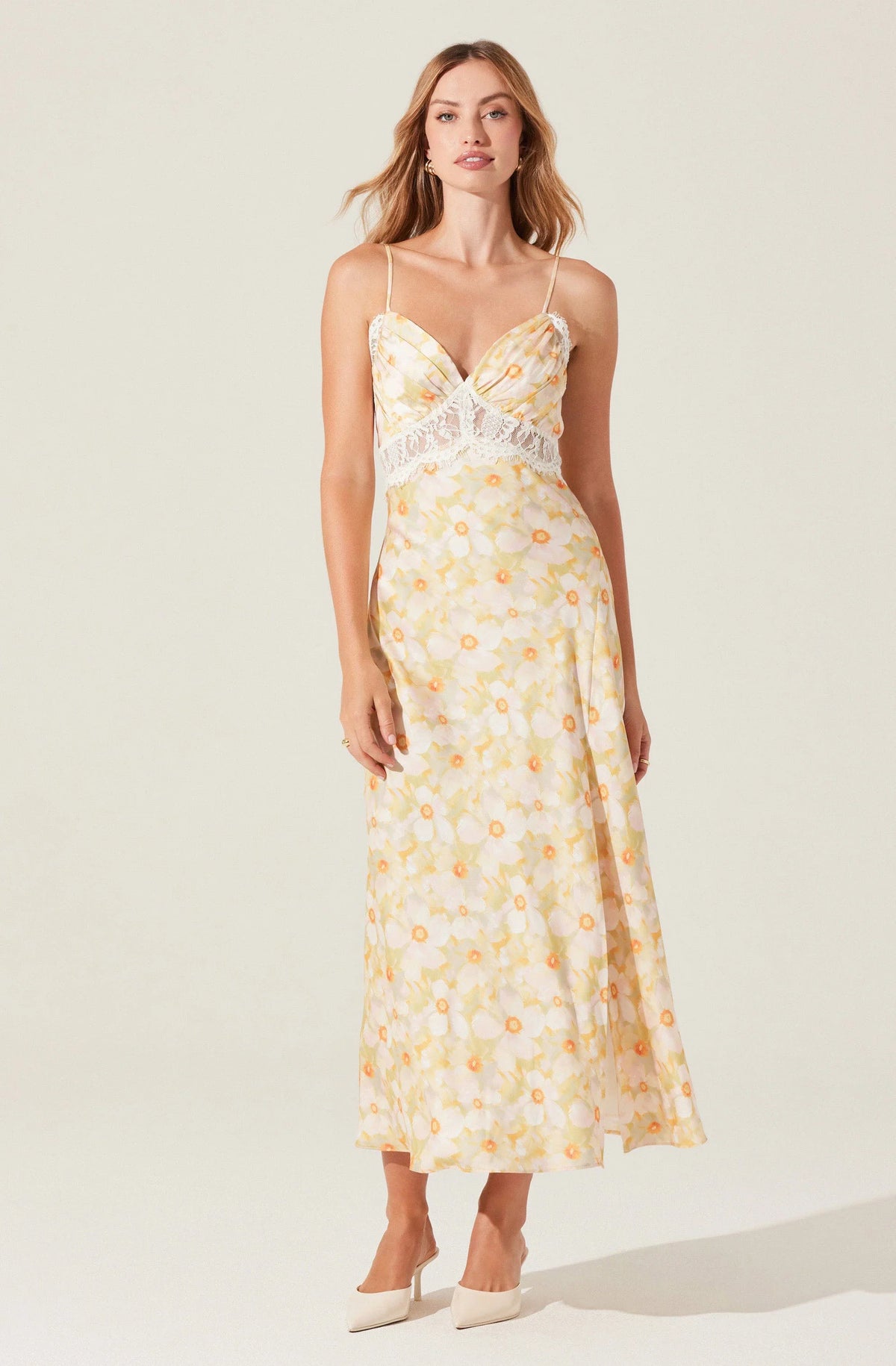 Lbruh Ivanna Floral Lace Maxi Dress